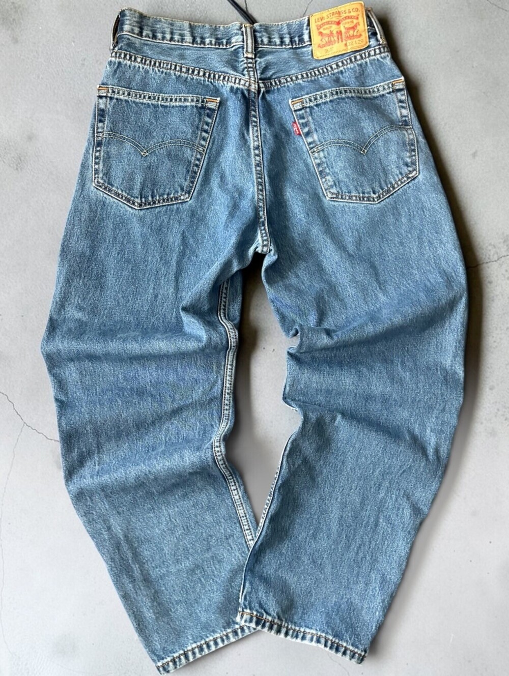 Y2K Levi's Baggy Jeans Fits 30 x 28 Relaxed Fit Medium Wash Western Denim Grunge